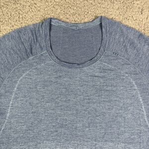 Lululemon Shirt Mens Large Blue Metal Vent Tech Short Sleeve Gym Performance